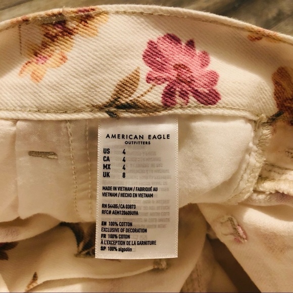 NWOT AEO 🦅 Floral Denim Mom Shorts - Picture 5 of 12